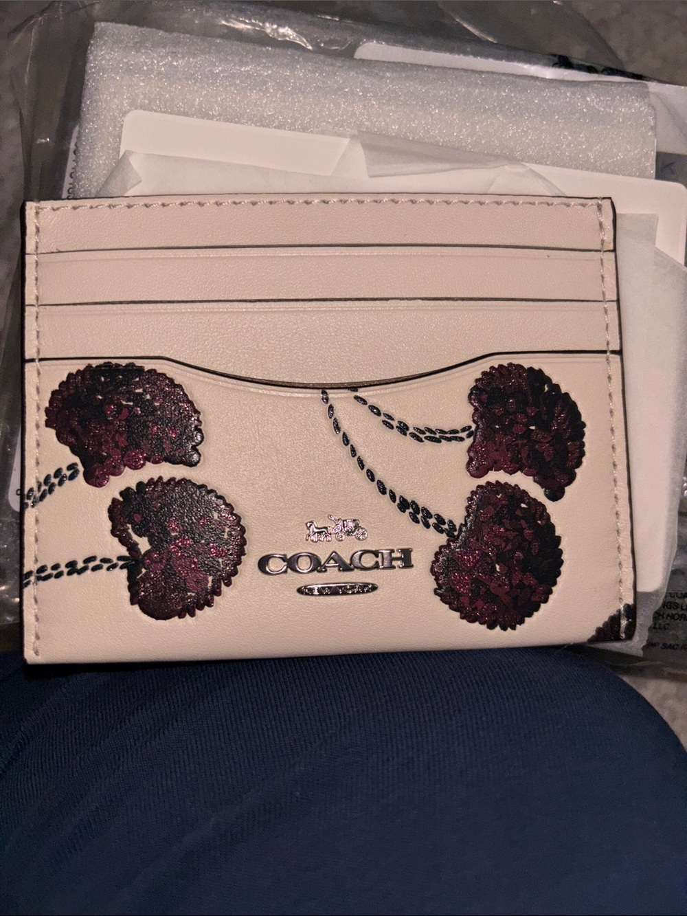 Coach slim ID cc cherry print NEW 
Silver /chaulk multi